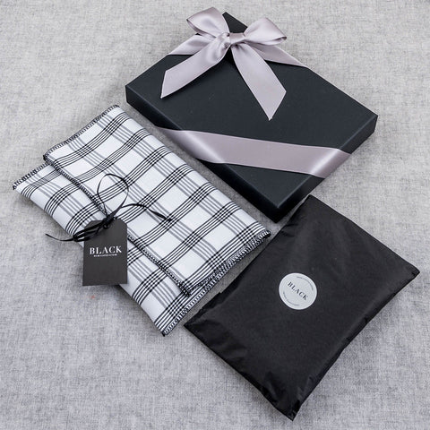 How Is Gift Wrapping Presented?