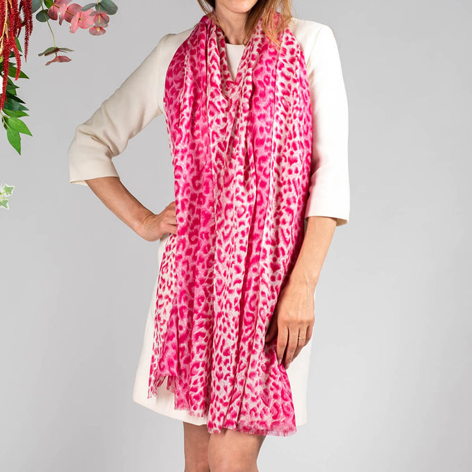 IMPERFECTLY YOURS: Light Pink Leopard Print Cashmere and Silk Wrap