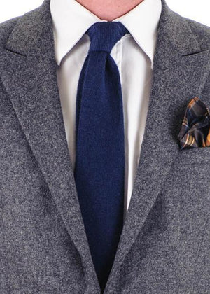How to Tie a Tie Dimple