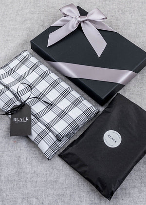 How Is Gift Wrapping Presented?