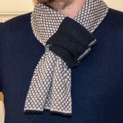 Navy and Natural ‘Chain’ Double Faced Cashmere Neck Warmer