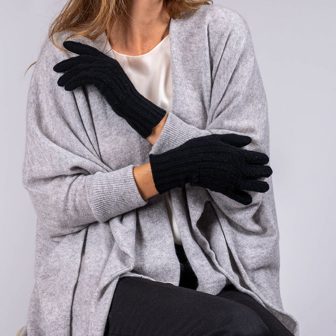 Ladies Black Cable Knit Cashmere Gloves